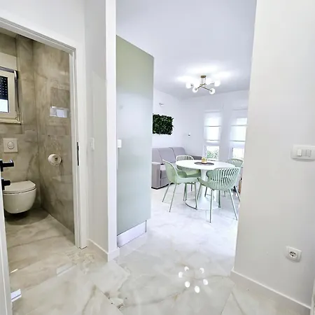 Semesterbostad Casa Piccola Trogir