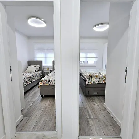 Semesterbostad Casa Piccola Trogir